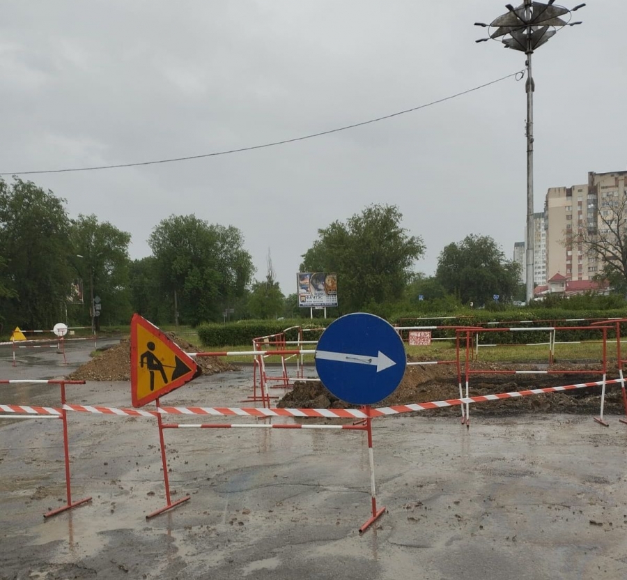 Устранение порыва магистральной тепловой сети по ул. Одесская,145  в г. Тирасполь