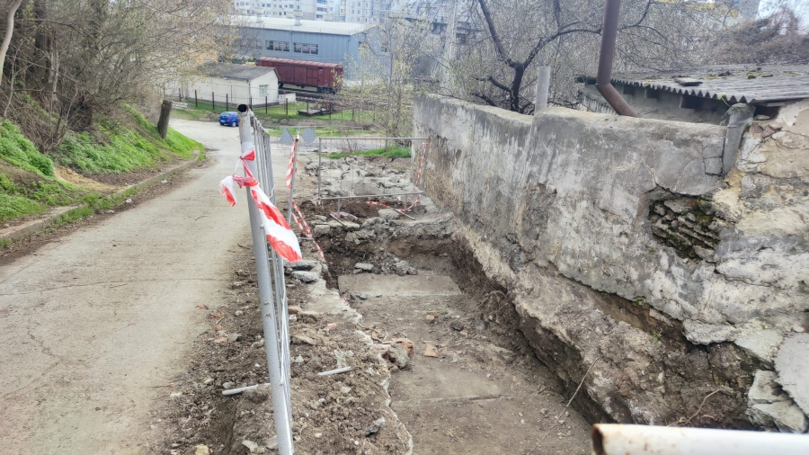 МГУП &laquo;Тирастеплоэнерго&raquo; приступили к выполнению работ по капитальному ремонту магистральной сети по ул. Пугачёва в г. Рыбница.